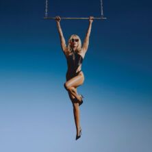 MILEY CYRUS - Endless Summer Vacation